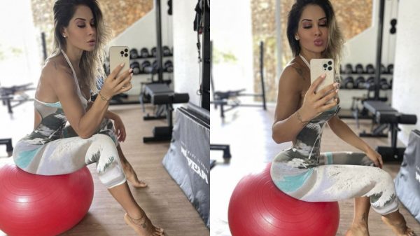 Maíra Cardi esbanja boa forma e "bumbum na nuca" em selfie (Instagram)