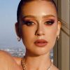 Marina Ruy Barbosa arrasa em post e seguidores se rendem à beleza da ruiva