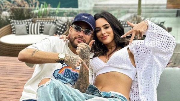 Neymar Jr e Bruna Biancardi celebram a chegada de um novo herdeiro