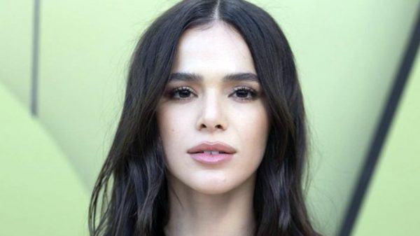 Bruna Marquezine deixou seguidores enlouquecidos com seu último ensaio para a Vogue (Reprodução)