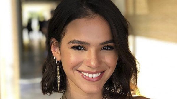 Bruna Marquezine deixa seguidores de queixo caído em novo ensaio ousado (Reprodução)