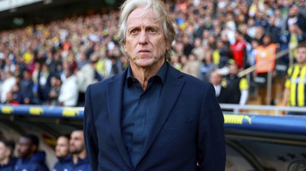 Jorge Jesus é um dos nomes considerados pela CBF para a seleção brasileira