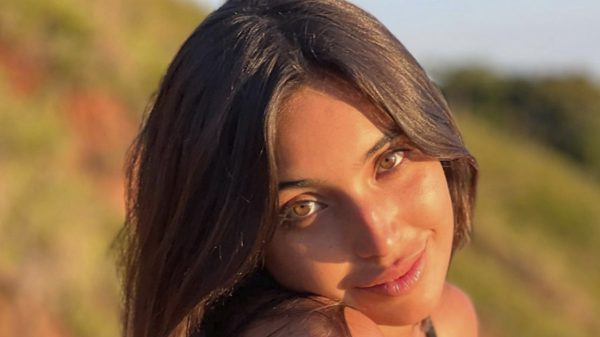 Vanessa Lopes esbanja beleza com biquinho e tatuagem à mostra nos stories (Instagram)