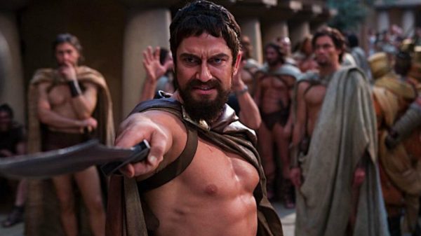 Gerard Butler em cena de 300 (Reprodução)