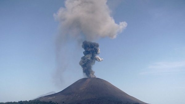 Explosão do vulcão Krakatoa que provocou impactos em todo mundo (Reproducão)