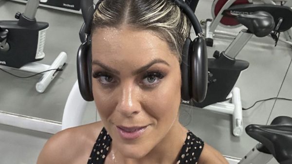 Renata Fan deixa seguidores em polvorosa com seu registro em momento fitness (Instagram)