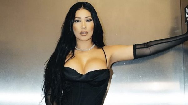 Simaria causou nas redes em registro com vestido colado ao corpo (Instagram)