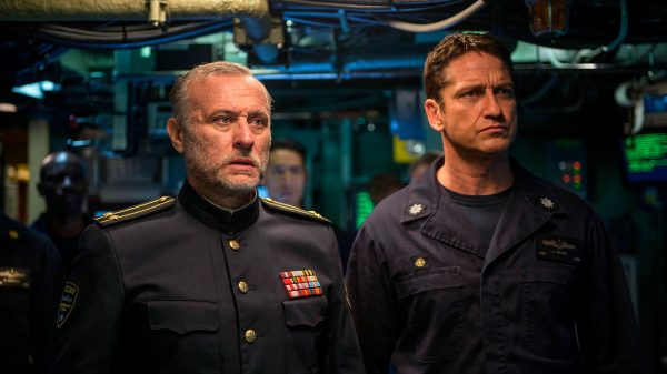 Cena de Fúria em Alto Mar (2018) com Gerard Butler (Reprodução)