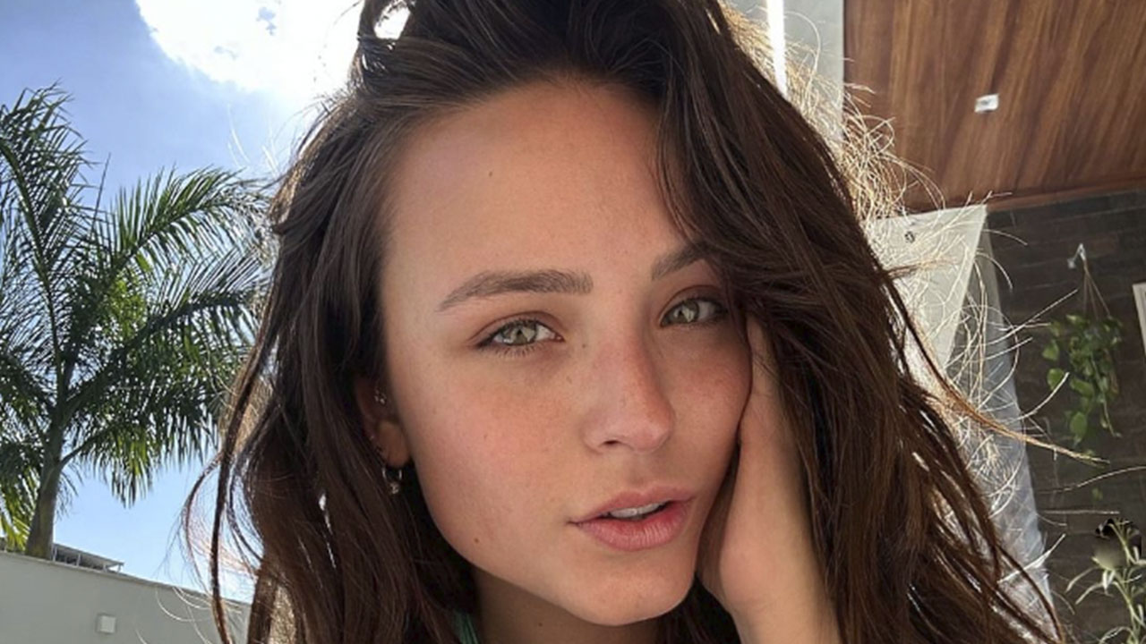 Larissa Manoela está envolvida em polêmica com a mãe