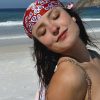 Larissa Manoela em fotos de biquíni feitas em Arraial do Cabo-RJ