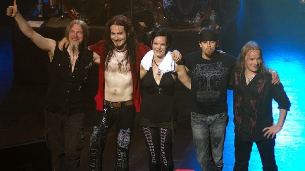 Anete Olzon com o Nightwish em Melbourne, Australia, em 2008 (Foto: Wikicommons)