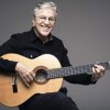 Caetano Veloso apresenta seu concorrido show em São Paulo