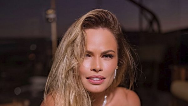 Ex-BBB Nati Casassola compartilhou trechos de um ensaio ousadíssimo no perfil do Instagram e causou