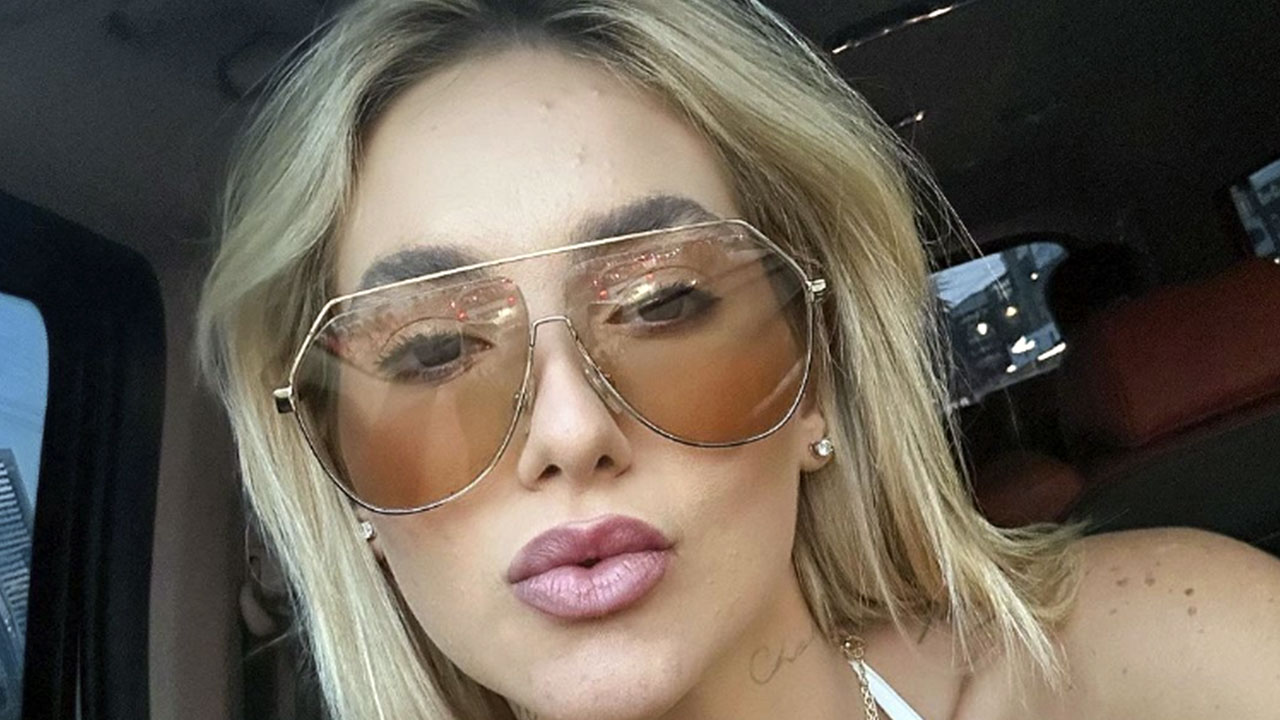 Virginia Fonseca destacou sua beleza em look com transparência e ganhou elogios