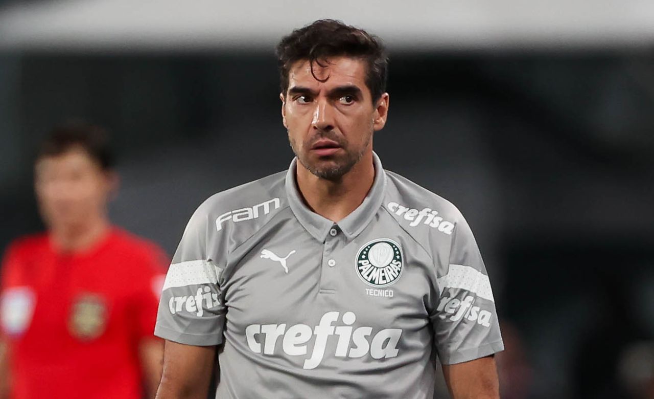 Abel Ferreira segue na briga pelo título