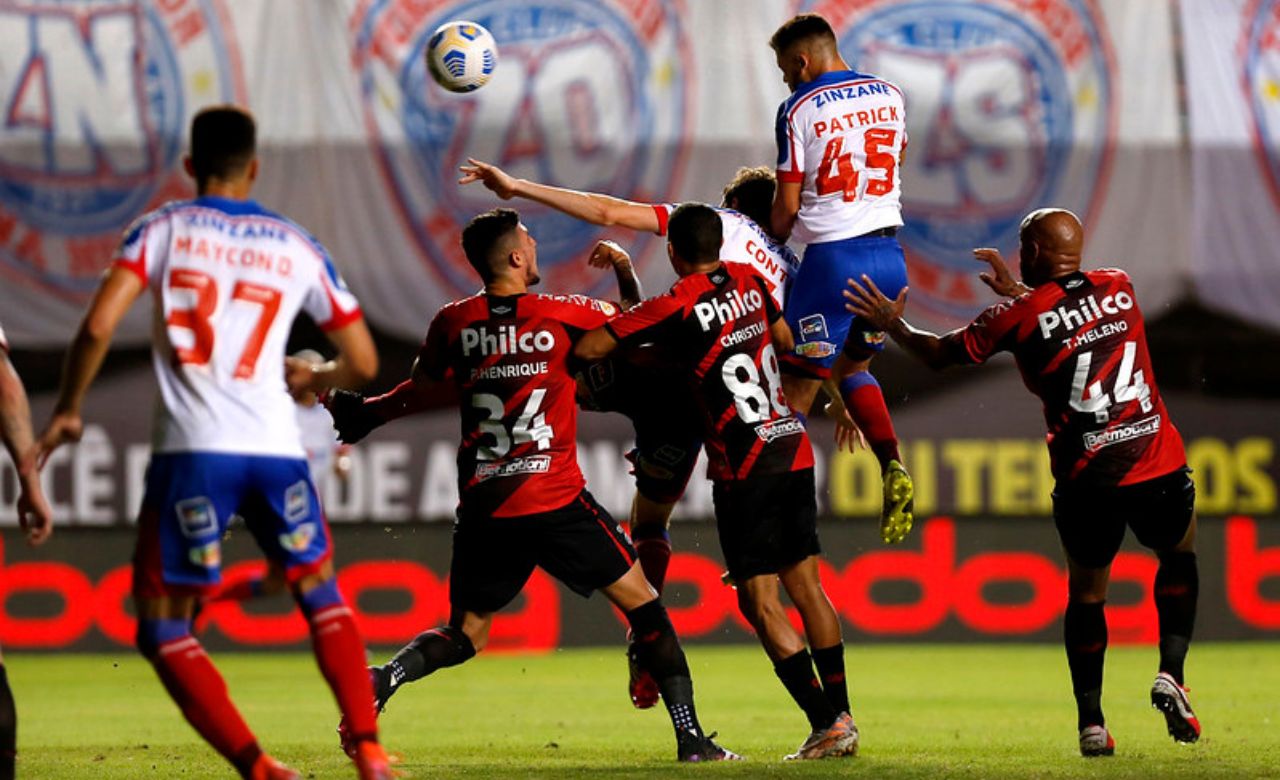 Bahia x Athletico-PR agita rodada do Brasileirão