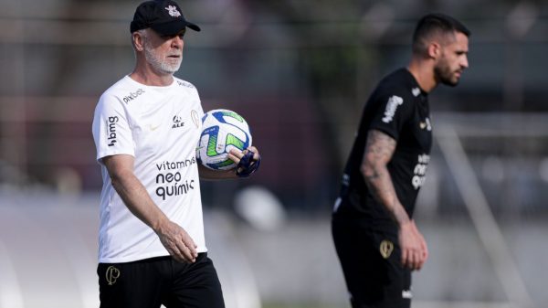 Corinthians entra em campo muito próximo do Z-4