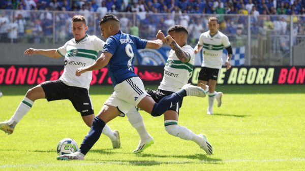 Coritiba x Cruzeiro agita a rodada do Brasileirão