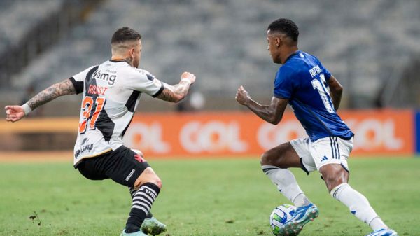 Cruzeiro ficou no quase e só empatou na rodada