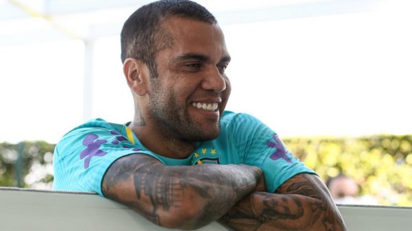 Daniel Alves irá a julgamento na Espanha