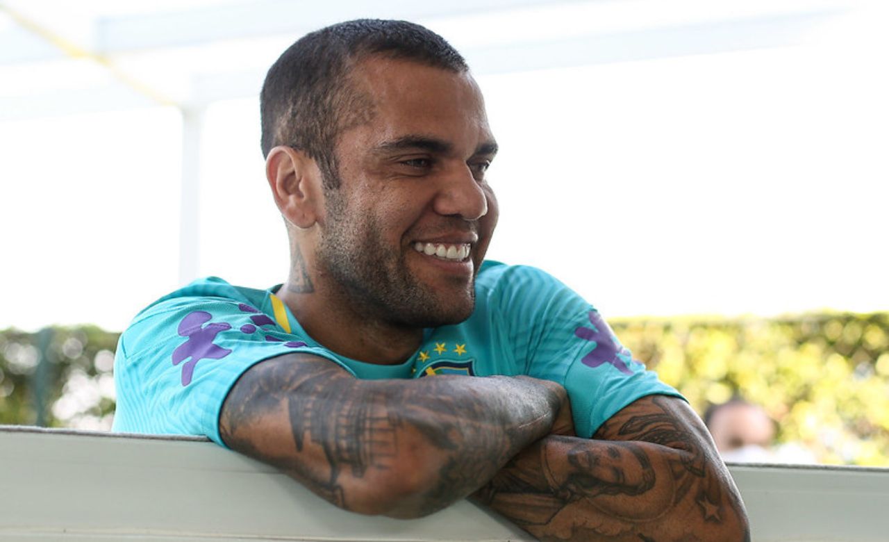 Daniel Alves irá a julgamento na Espanha