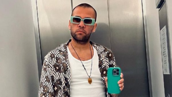 Daniel Alves seguirá preso após o pedido de liberdade ser negado