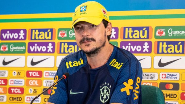 Diniz concedeu entrevista coletiva na véspera do jogo