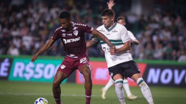 Fluminense x Coritiba agita rodada do Brasileirão