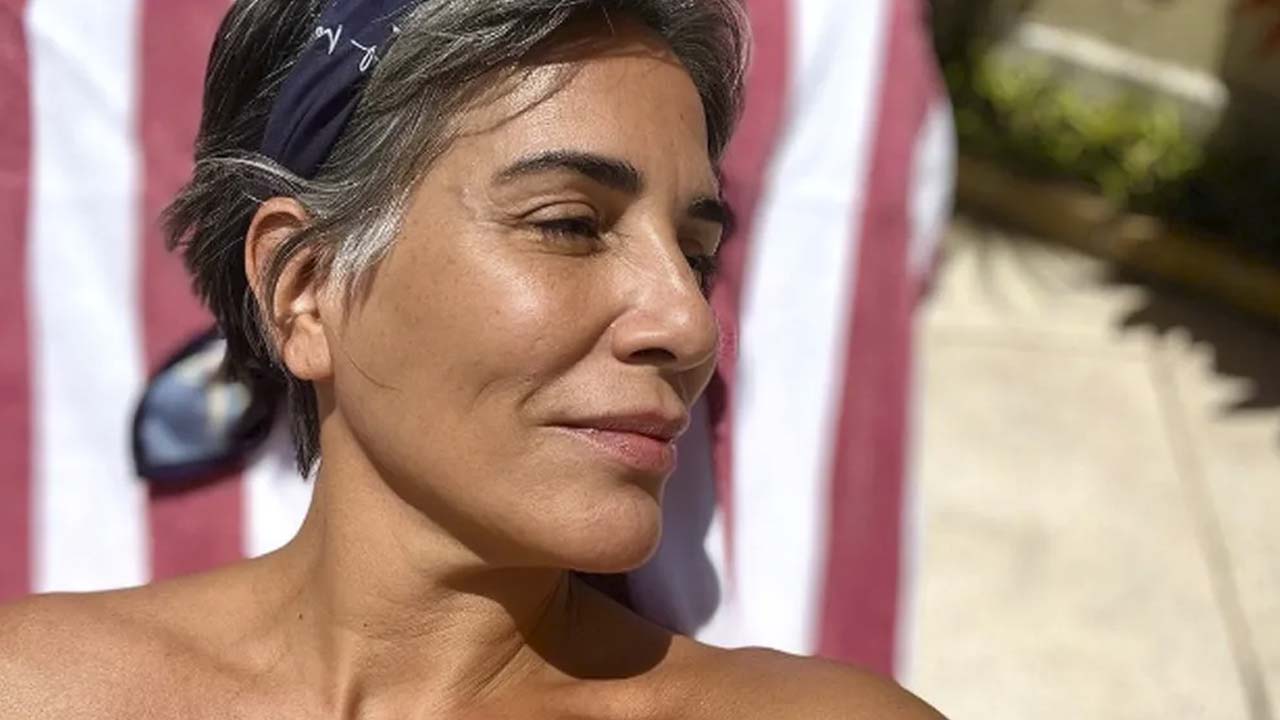 Gloria Pires renova o bronzeado junto da filha e viraliza nas redes