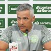 Goiás demitiu o técnico Armando Evangelista