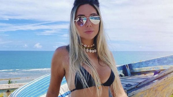 Carolina Portaluppi provocou furor nas redes com seu último registro de praia