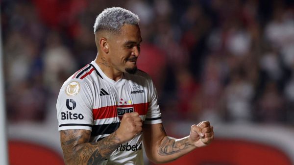 São Paulo contou com gol de Luciano para vencer