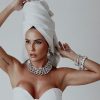 Deborah Secco atrai olhares e provoca furor com look para o Prêmio Multishow 2023