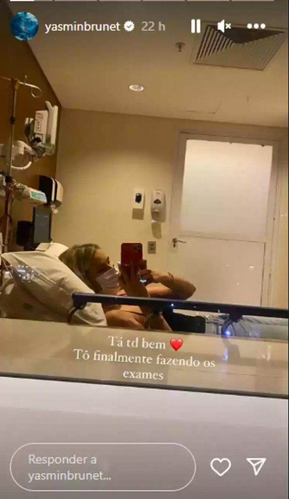 Yasmin Brunet tranquiliza fãs após atendimento em hospital