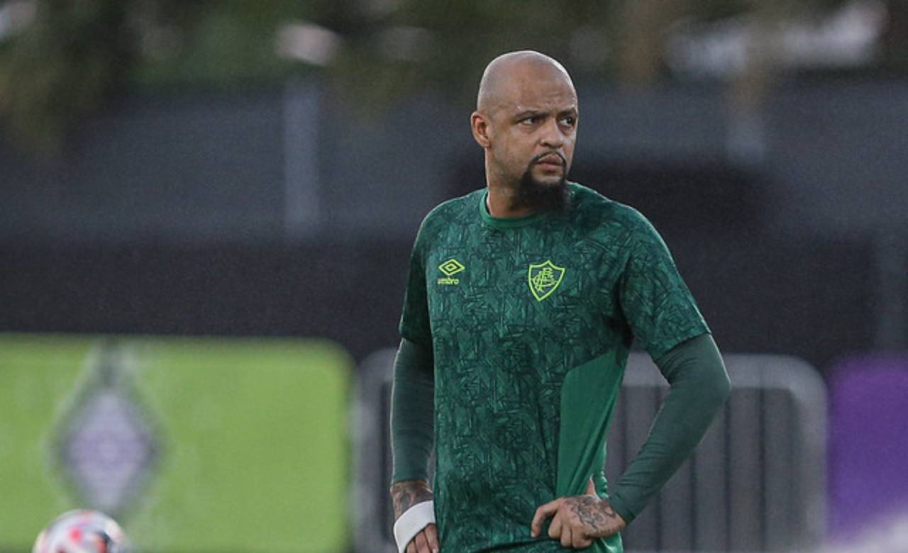 Felipe Melo respondeu o jornal inglês