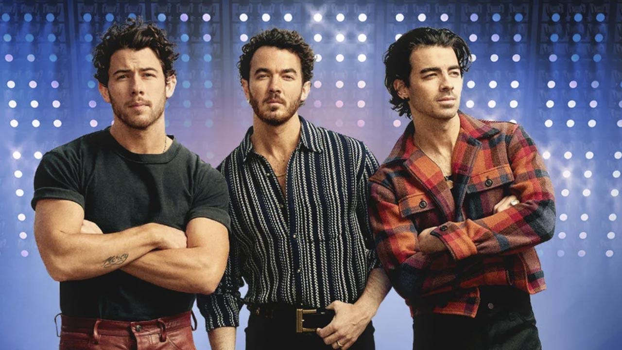 Jonas Brothers dão pistas de que podem vir ao Brasil e fãs ficam em polvorosa