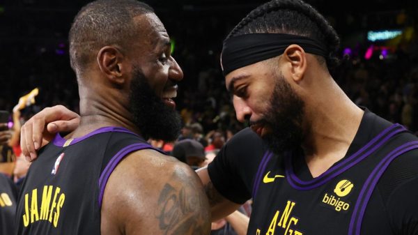 LeBron James deu show na vitória dos Lakers