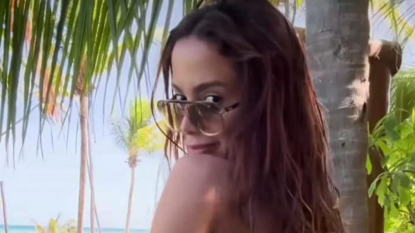 Anitta elevou a temperatura com a dança