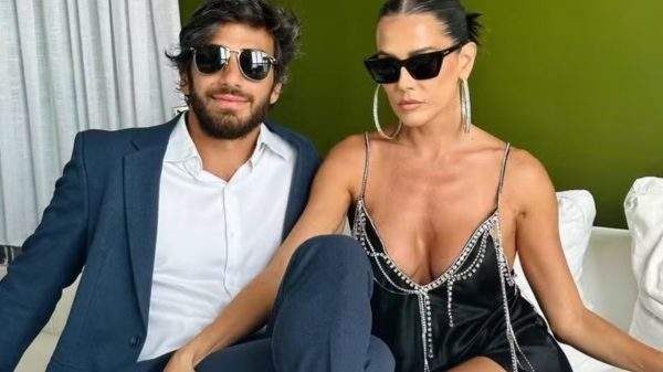 Deborah Secco tem uma filha com Hugo Moura