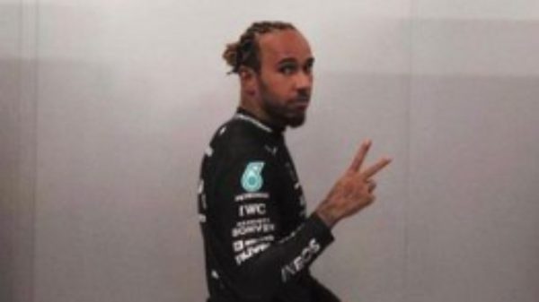 Hamilton tem acerto bem encaminhado com a Ferrari