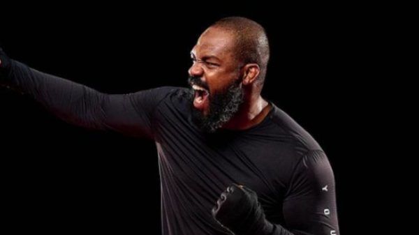 Jon Jones negou que vá estar no UFC 300