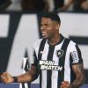 Júnior Santos comandou a vitória do Botafogo