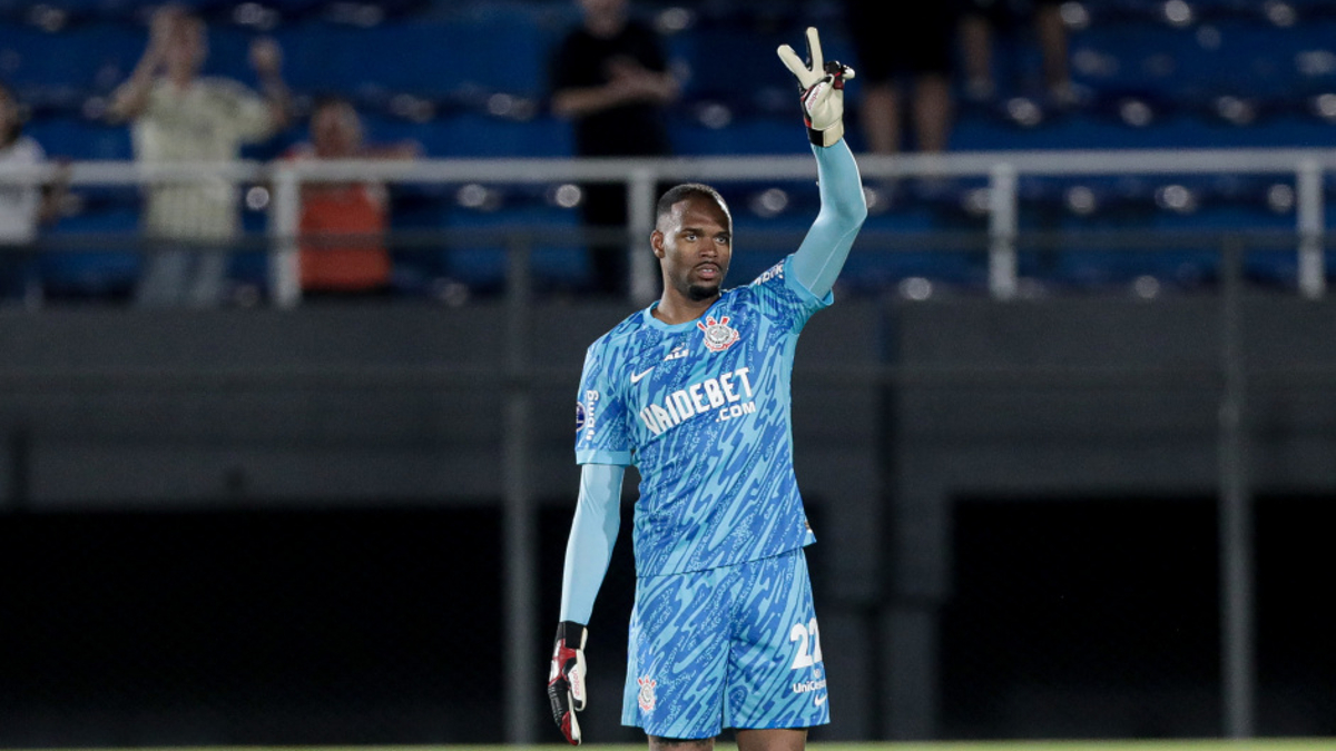 Goleiro Carlos Miguel esta perto de abandonar Corinthians (Foto: Reprodução)