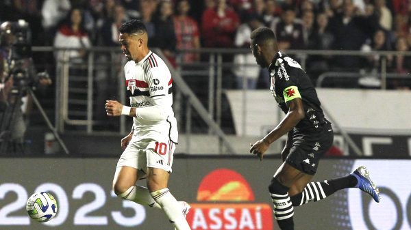 São Paulo toma surra histórica do Vasco e vira piada do Brasileirão! (Foto: SaoPauloNet/Divulgação)