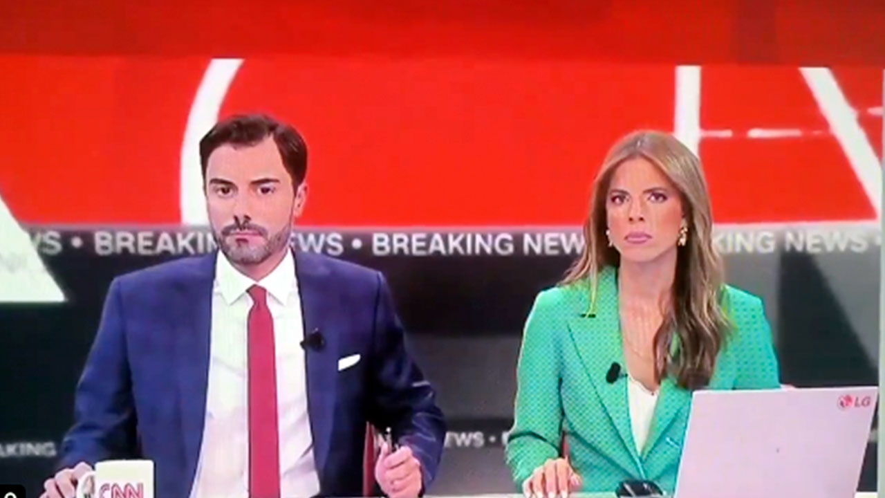 Apresentadores da CNN Portugal se assusta com terremoto durante jornal ao vivo