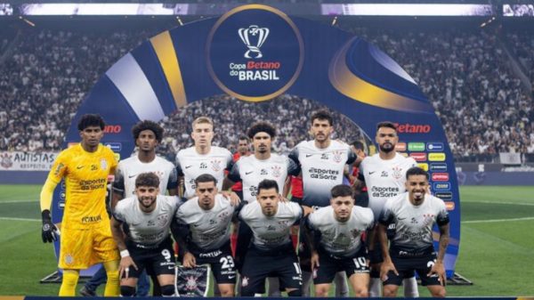 Disputando a semifinal da Copa do Brasil, Corinthians vê aumantarem suas chances de ser rebaixado no Campeonato Brasileiro